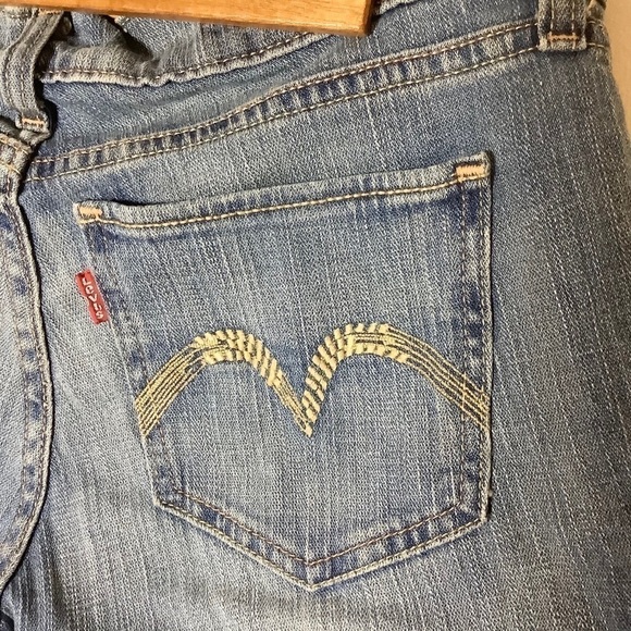 𝅺levi’s Cut off Shorts - Picture 5 of 6
